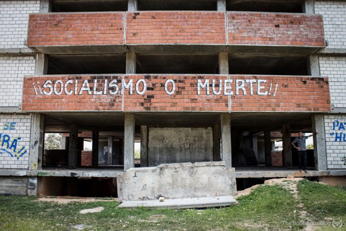 A pesar de la falta de vivienda, en Cienfuegos existen decenas de edificios abandonados a medio acabar en los que el Gobierno invirtió millones de dólares