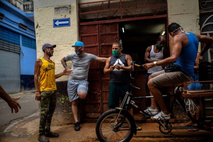 Aplican duras sanciones y expulsan de sus puestos a varios directivos de centros de trabajo estatales en La Habana donde se generaron focos masivos de coronavirus