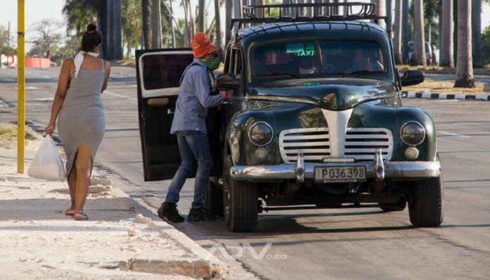 La Tarea Ordenamiento en Cuba vino a ‘desordenar’ el empleo de quienes se ganan la vida como taxistas privados