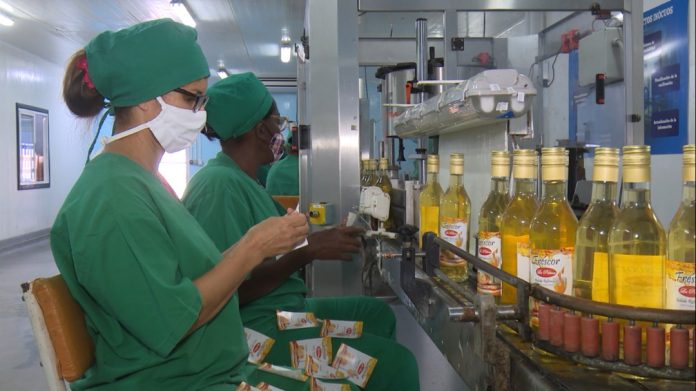 Pondrán a la venta en Cuba botellas de ron con bajos grados de alcohol para que los jóvenes puedan tomar sin emborracharse