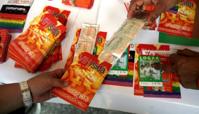 Se dispara el precio de los condones en el mercado negro en Cuba ante la escasez en las farmacias