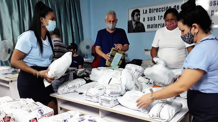 Gobierno cubano autoriza la gestión por cuentapropistas de servicios de envíos de cargas y postales