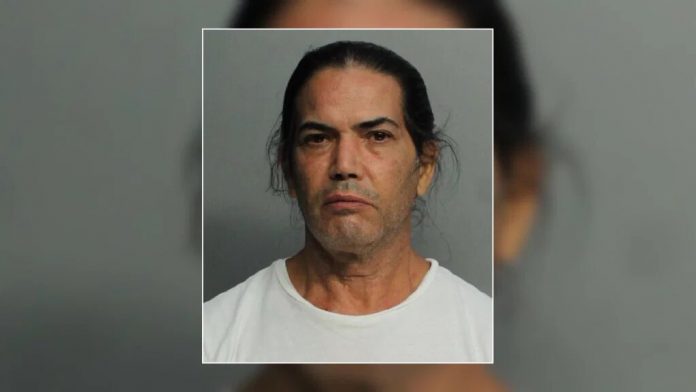 Arrestan en Miami a un enfermero cubano acusado de abusar sexualmente de una anciano con demencia que estaba a su cuidado