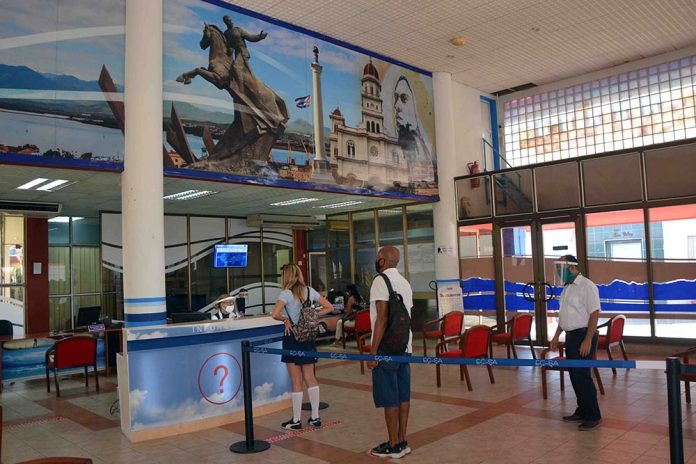 Gobierno de Santiago de Cuba limita los viajes internacionales de sus habitantes a solo una frecuencia trimestral a países considerados de riesgo por la pandemia