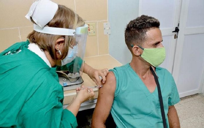 No son vacunas ni los ensayos clínicos han concluido!! La inmunización masiva contra el coronavirus en Cuba sigue siendo con 