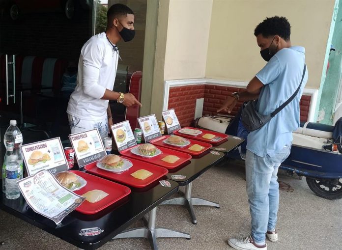 Gobierno cubano anuncia que antes de finalizar este año la población podrá abrir 