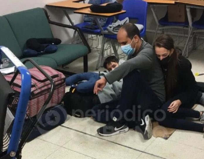 Autoridades panameñas se pronuncian sobre familia cubana varada en la principal terminal aérea de ese país: 