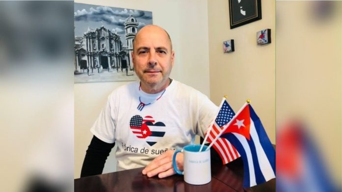 Profesor Carlos Lazo caminará desde Miami hasta Washington para pedir el fin de las sanciones contra Cuba al presidente Biden