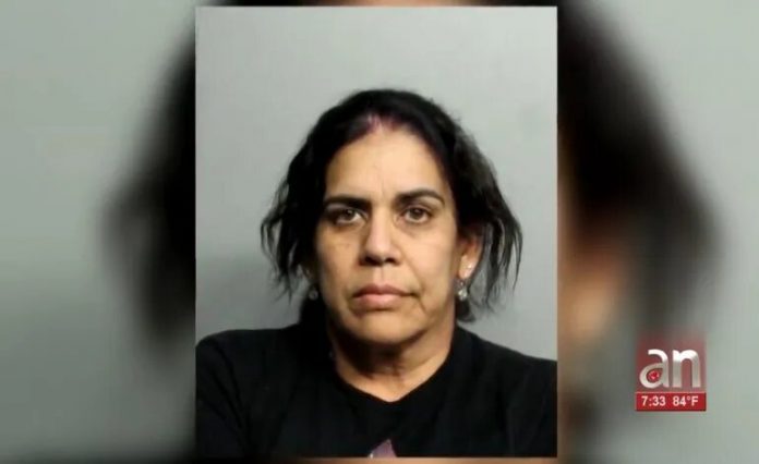 Enfermera cubana en Hialeah es acusada de estafar miles de dólares a ancianos bajo su cuidado