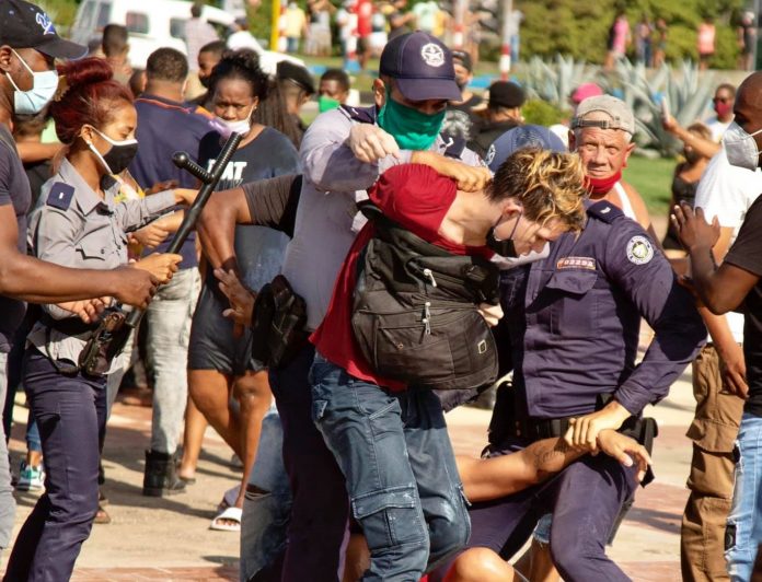 Ministerio del Interior de Cuba confirma la muerte de una persona de 36 años durante las protestas en La Habana