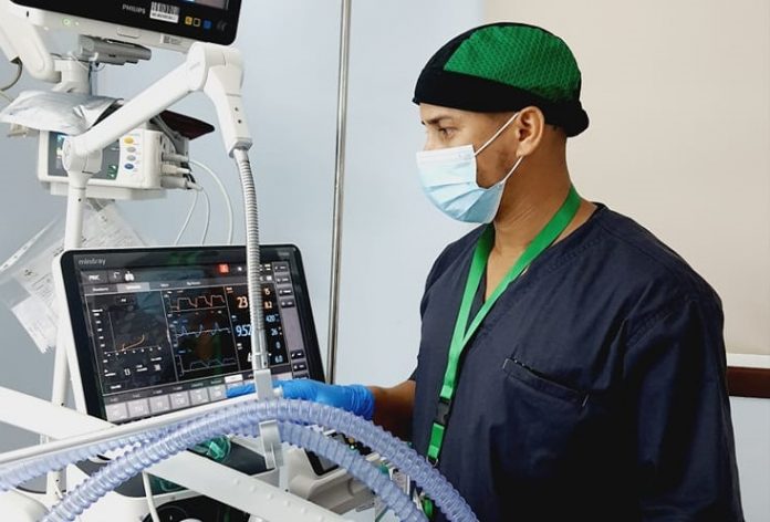 Médico cubano que cumplía misión internacionalista en Arabia Saudí explota contra el Gobierno cubano y cuenta toda la verdad