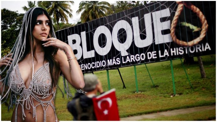La ex estrella porno Mia Khalifa pide disculpas a los cubanos por estar 
