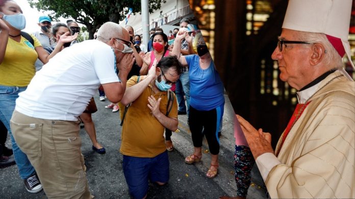 Arzobispo de Santiago de Cuba pide al Gobierno 
