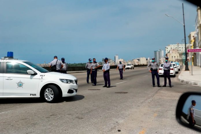 Gobierno cubano militariza el Malecón de La Habana y todas las zonas de costas en la capital por la flotilla que partió desde Miami