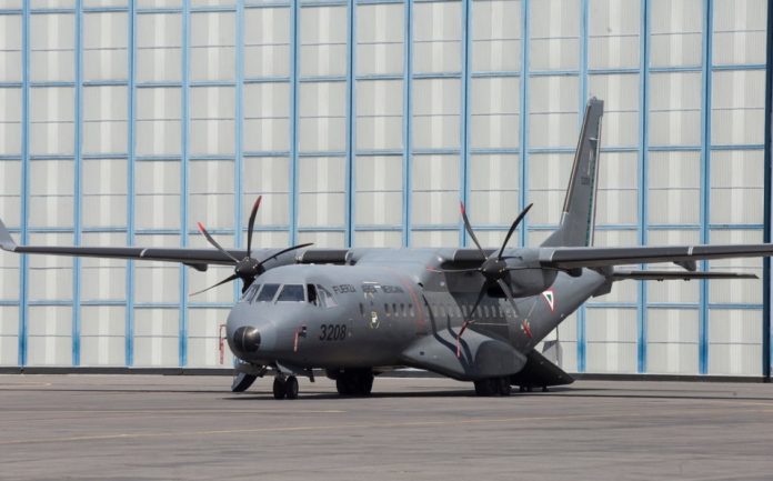 Misterio avión de la Fuerza Aérea Mexicana aterriza en en el Aeropuerto José Martí de La Habana