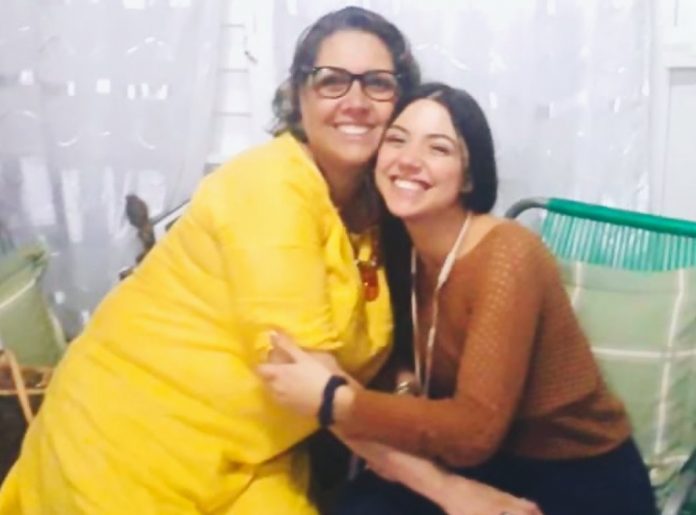 Hija de alta funcionara del Ministerio de Cultura de Cuba le da la espalda y hace publico el mensaje que le envió por seguir apoyando la Revolución