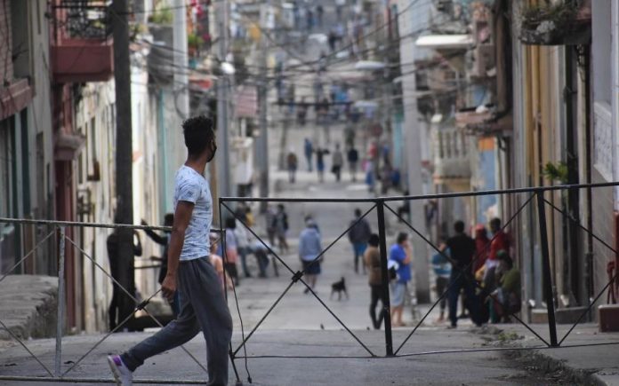 Cuba sigue rozando durante tres días seguidos los 3000 casos positivos a la COVID-19, aunque la letalidad se mantiene baja