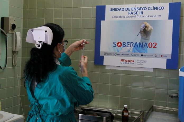 Autoridades de salud cubanas aseguran que sus vacunas contra la COVID-19 son efectivas contra la variante ómicron