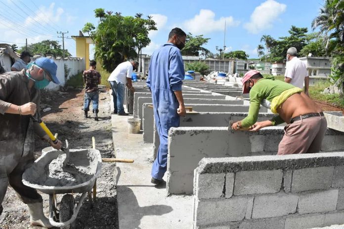 Amplían de urgencia el cementerio de Santa Clara con miles de bóvedas y nichos ante la oleada de fallecidos por COVID-19