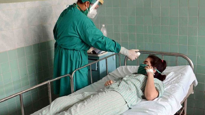 Sigue bajando la curva de contagios y muertes en Cuba: Hoy se reportaron 3833 nuevos casos positivos y 39 muertes por la COVID-19