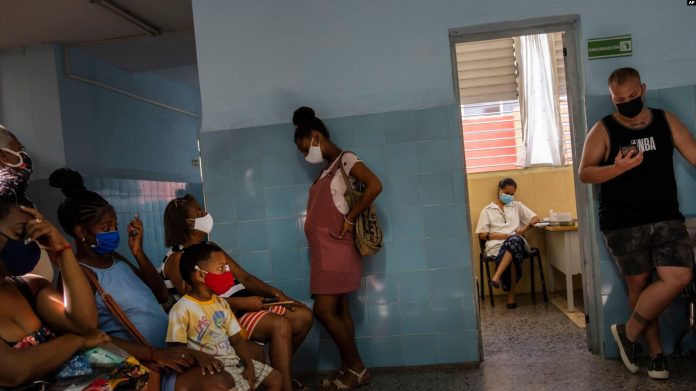 igue bajando la curva de contagios y muertes en Cuba: Hoy se reportaron 2138 nuevos casos positivos y 24 muertes por la COVID-19