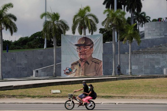 Sospechas y misterio rodean a las repentinas muertes de seis Generales cubanos de la vieja guardia de la Revolución