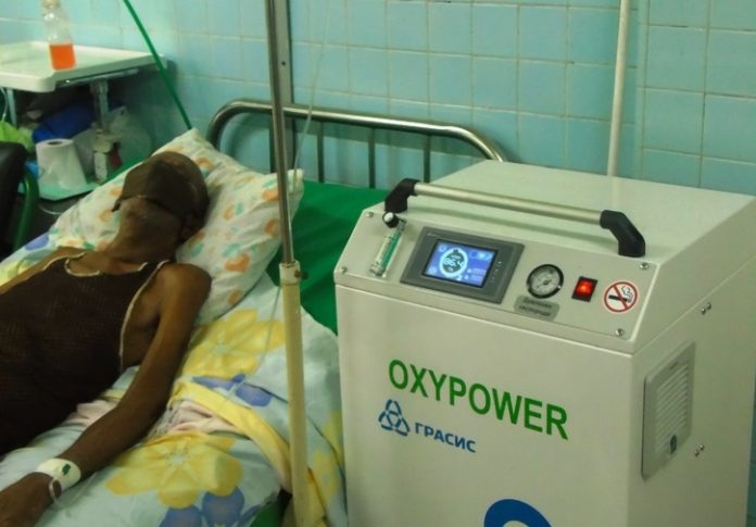 China dona 150 concentradores de oxígeno a Cuba para hacerle frente a la escasez que existe en los hospitales colapsados en la isla por la cantidad de pacientes con COVID-19 ingresados