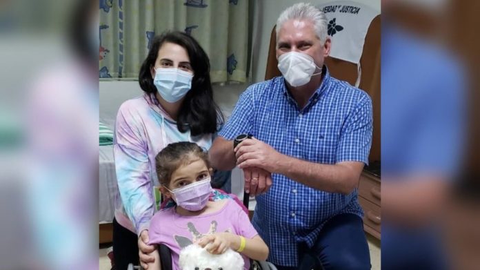 Críticas a Díaz-Canel tras visitar a niña uruguaya que está siendo atendida en uno de los mejores hospitales de Cuba, pagando miles de dólares por ello: 