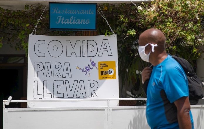 Cuentapropistas cubanos no tendrán que pagar impuestos al Gobierno cuando comercialicen bienes y servicios contra la COVID-19