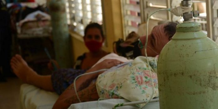 Médico cubano confiesa a sus pacientes en un hospital que en Holguín se ha agotado el oxígeno: 