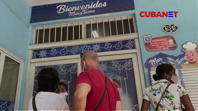 Langosta, camarones, pargo y picadillo de res aparecen por arte de magia en las pescaderías de La Habana, pero con precios por los cielos