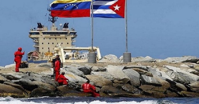 Venezuela está enviando a Cuba más de 700 mil barriles de petróleo por día, pero el Gobierno cubano insiste en decir que no tiene combustible para evitar los apagones