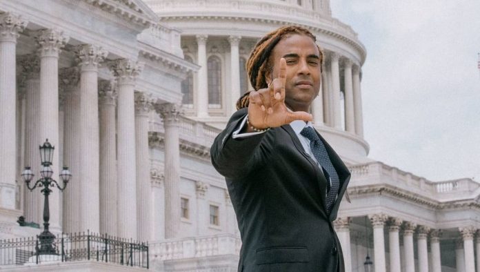 Cantante Yotuel Romero: 