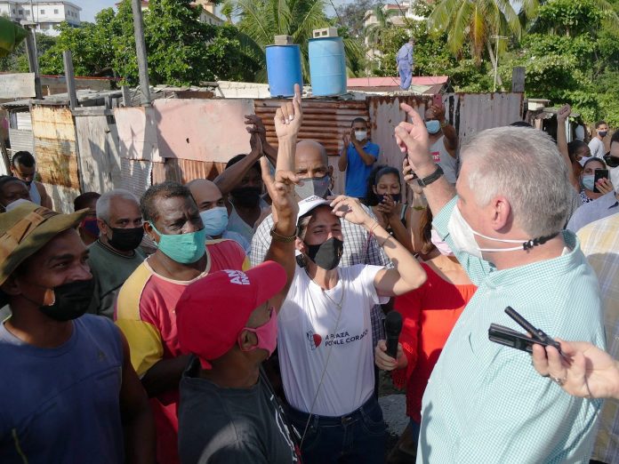 Díaz-Canel vuelve a advertir a los cubanos que este será un año 