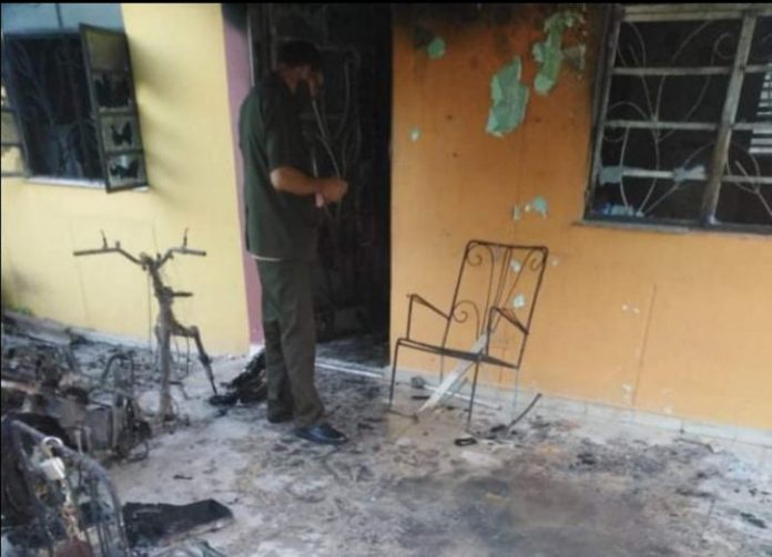 Fallece una joven de 19 años en Matanzas por la explosión de una moto eléctrica dentro de su vivienda y otras dos personas están graves por las quemaduras recibidas