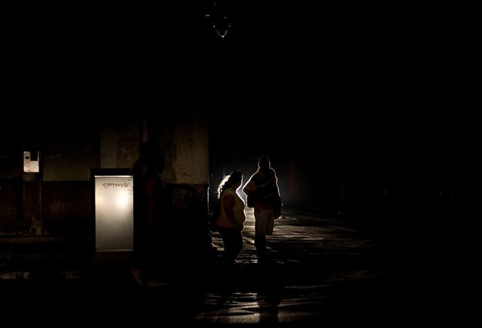 Apagones en Cuba: Empresa Eléctrica advierte que se extenderán más horas de las planificadas