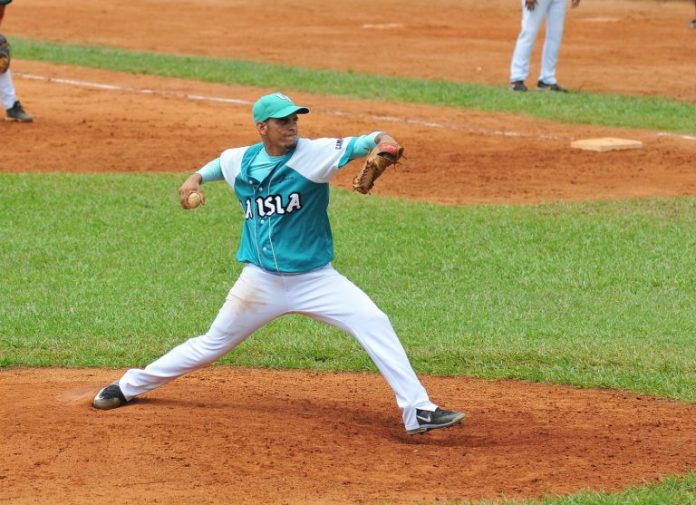 No paran las fugas de los peloteros cubanos en México!!! Hoy se sumó una nueva deserción, tras el abandono de la selección del pitcher Yeiniel Zayas