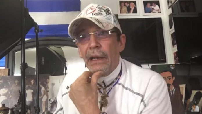 Perreta de celos: el periodista cubano Edmundo García implica al profesor Carlos Lazo en filtración de video intimo