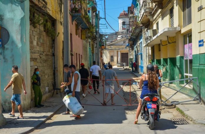 Cuba amanece con 888 nuevos casos positivos de COVID-19 y 7 fallecidos
