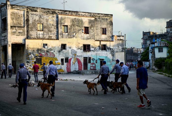 Gobiernos cubano citan a firmantes de marcha pacífica del 15 de noviembre en varias provincias de Cuba