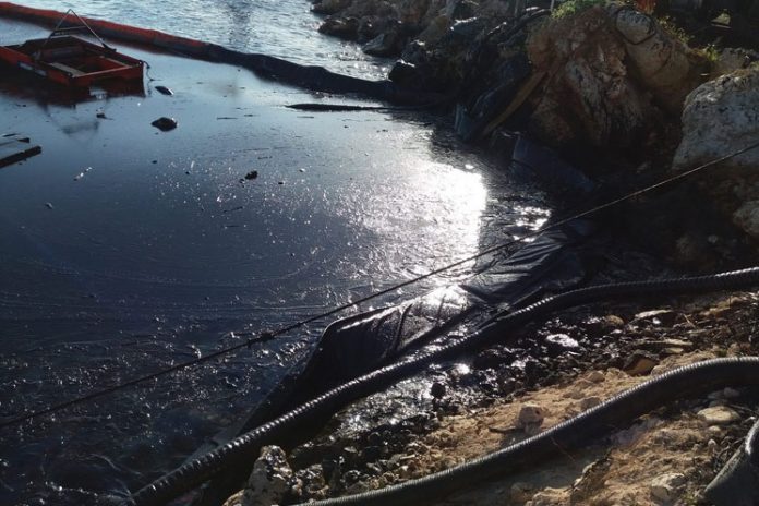 Nuevo desastre medioambietal en Cuba tras le rotura de un pozo de petróleo en Matanzas