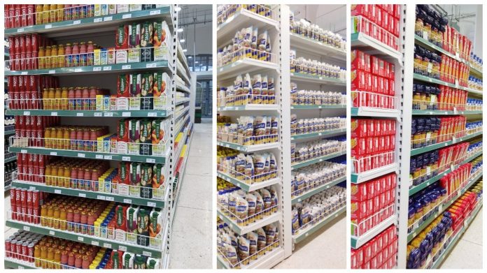 Gobierno cubano anuncia la reapertura del supermercado de Cuatro Caminos, en La Habana, con los anaqueles cargados hasta el techo de comida, pero todo en dólares