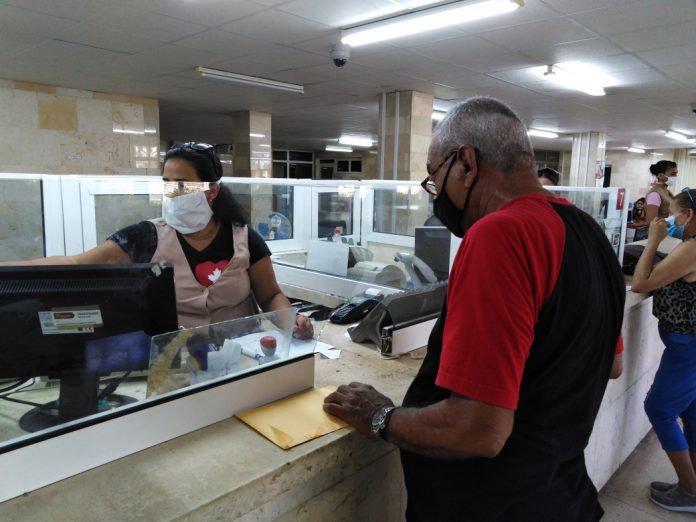 Gobierno cubano autoriza créditos bancarios a la población para comprar bienes del hogar y efectos personales