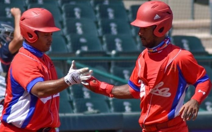 Prensa oficialista reacciona a la fuga de 11 peloteros del equipo Cuba de béisbol en México