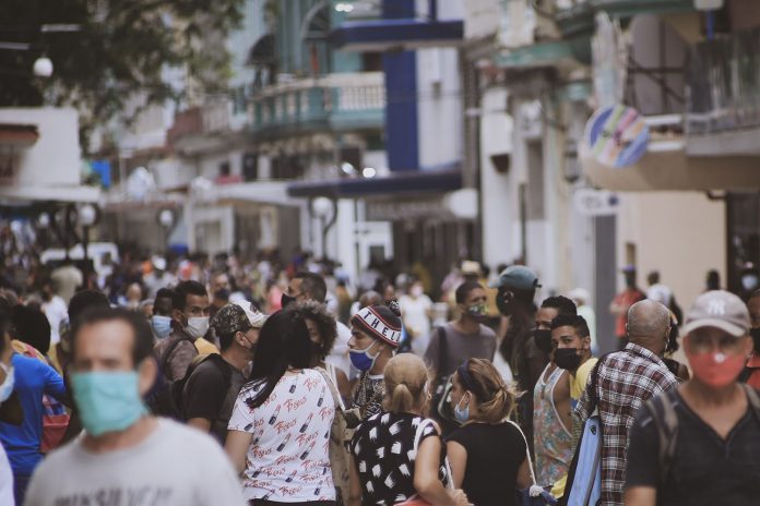 Gobierno cubano quiere ahora a las inversiones de los emigrados, después de décadas de rechazarlos