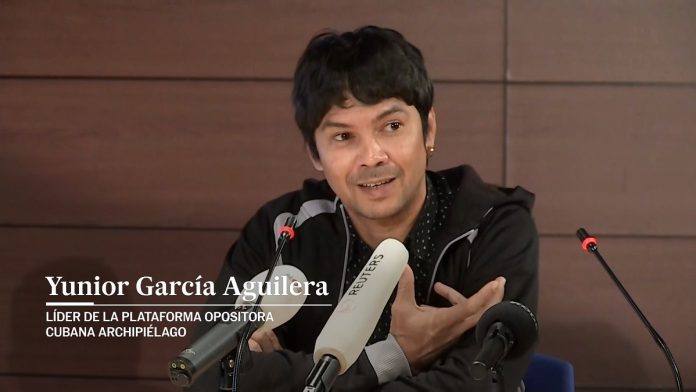 Yunior García asegura que salió de Cuba porque el Gobierno quería 