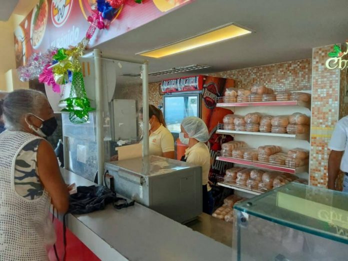 CIMEX surte con “variadas ofertas” establecimiento en La Habana a solo horas del 15N