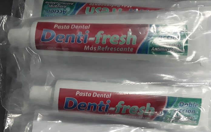 Gobierno cubano anuncia que fabricará la pasta dental que le entregan a la población por la libreta con 