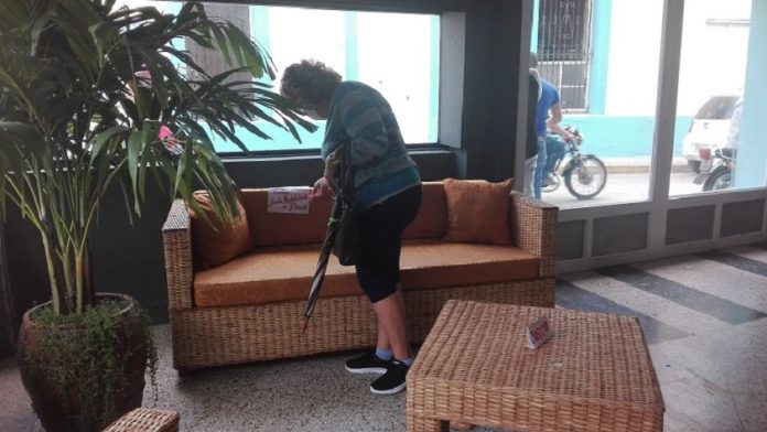 Los altos precios y las escasez ofertas han convertido en un sinsentido las nuevas tiendas con ventas a plazos abiertas por el Gobierno en Cuba