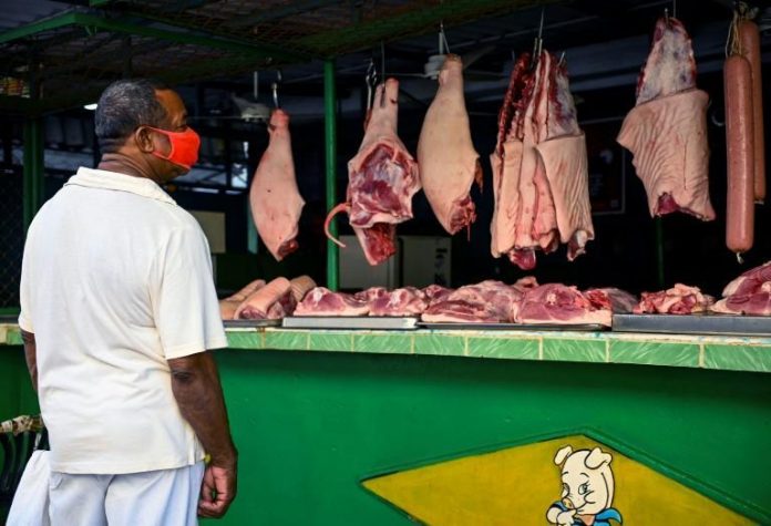 Este fin de año, el tradicional lechón asado no será la opción para miles de hogares en Cuba